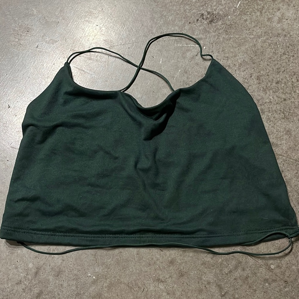 Open Z pattern back crop top